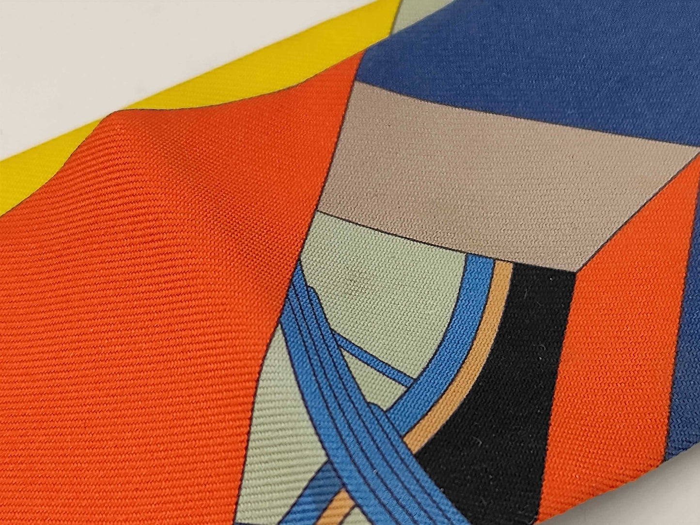 HERMES SPRINGS Twilly Scarf