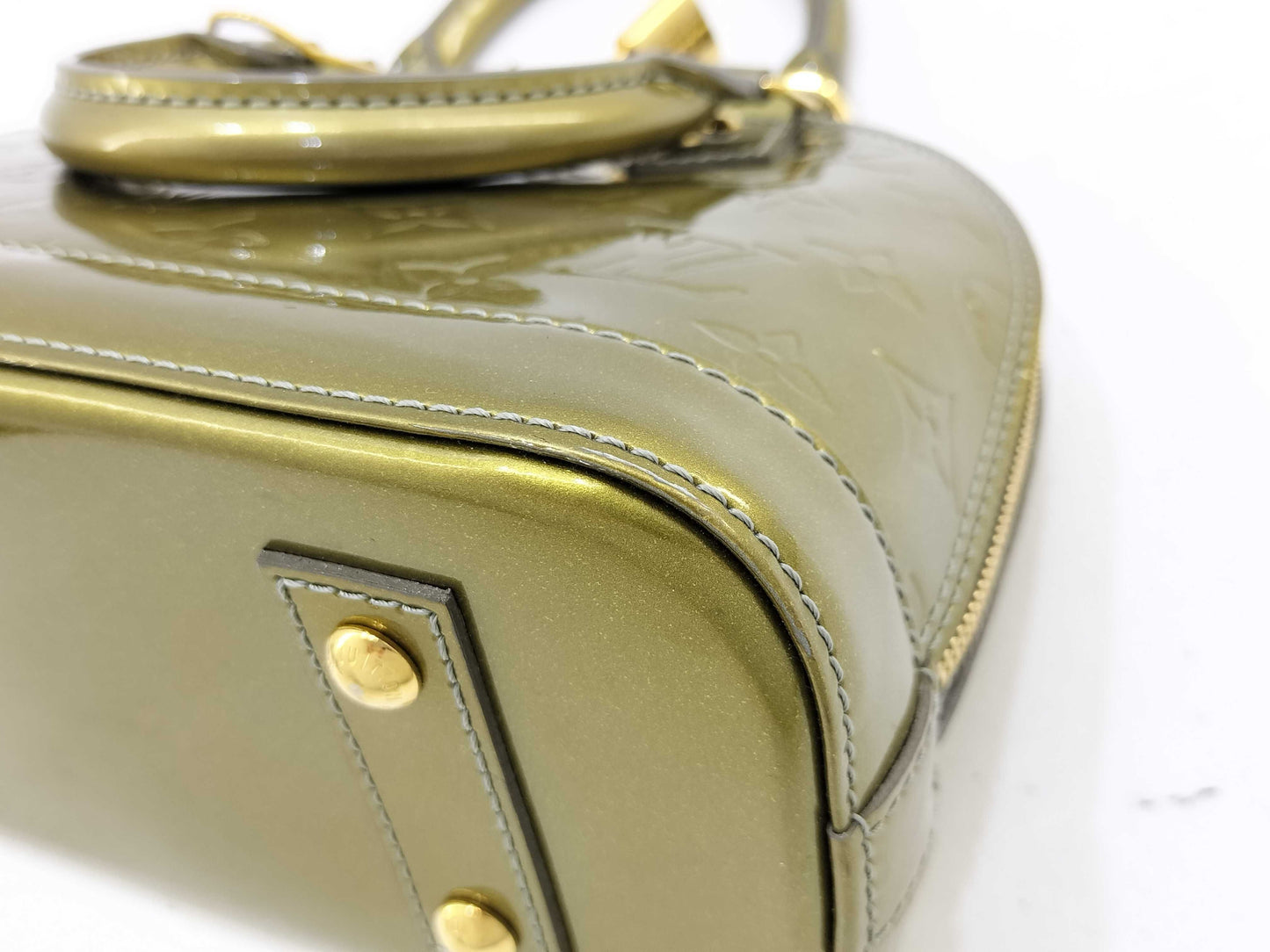 LOUIS VUITTON Vernis Alma BB Zible 2-Way Handbag