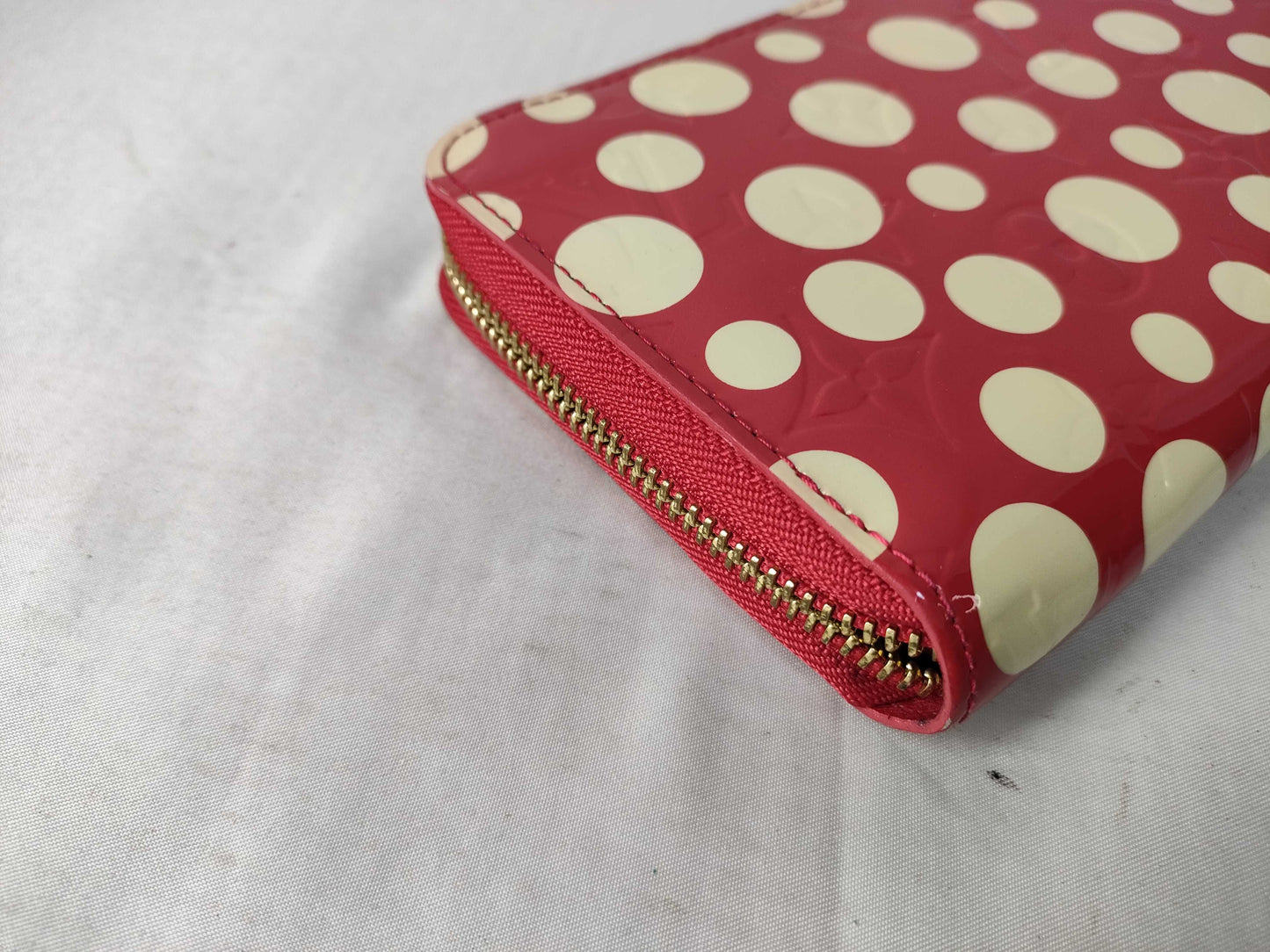 LOUIS VUITTON Vernis Zippy Wallet, a collaboration with Yayoi Kusama