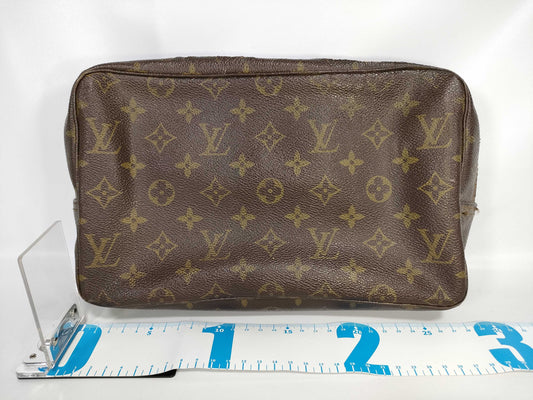 LOUIS VUITTON Monogram True Towel Pouch with Pull-Out Closure