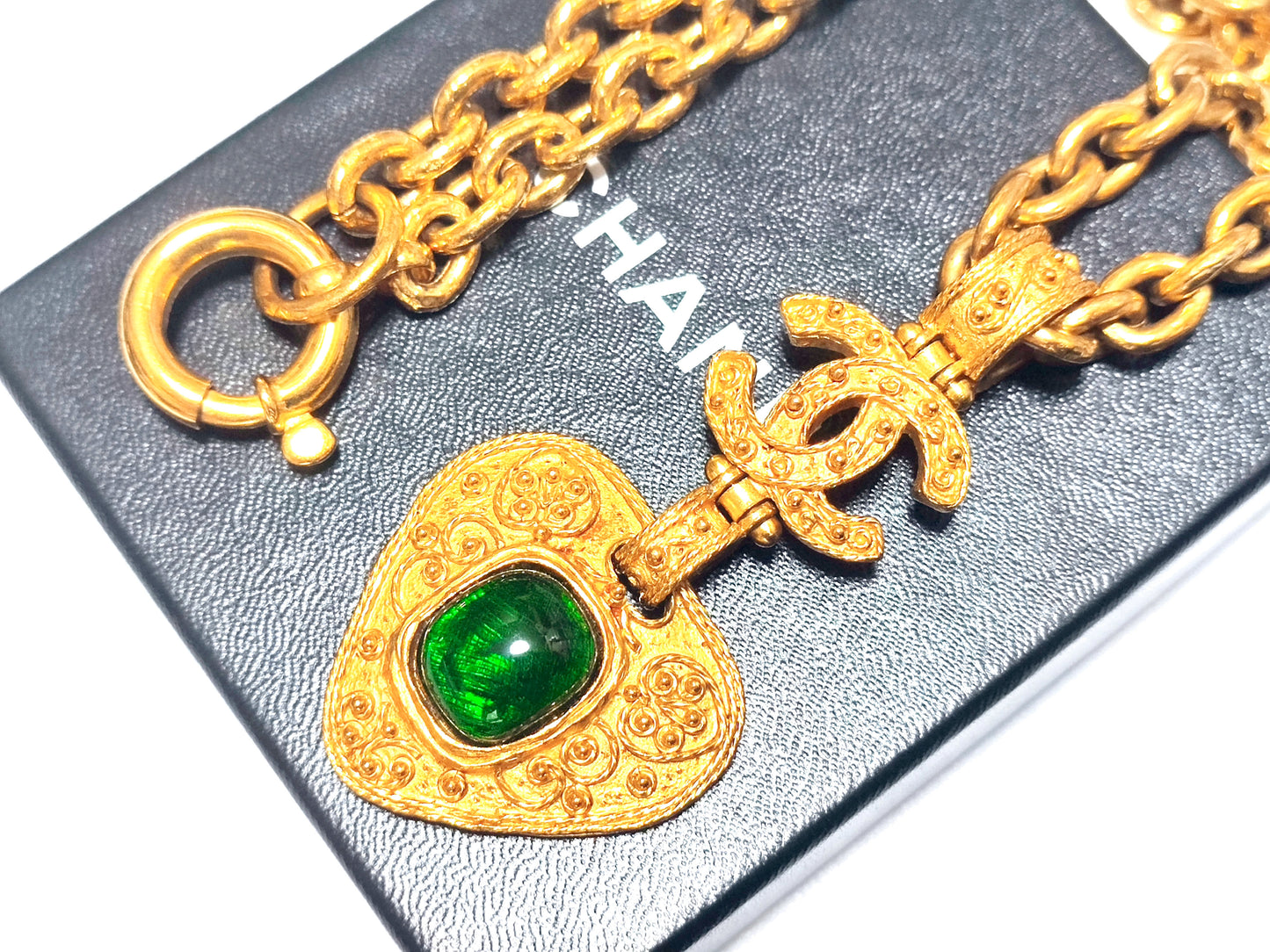 CHANEL Gripoir Coco Mark Triangle Swing 94A Necklace