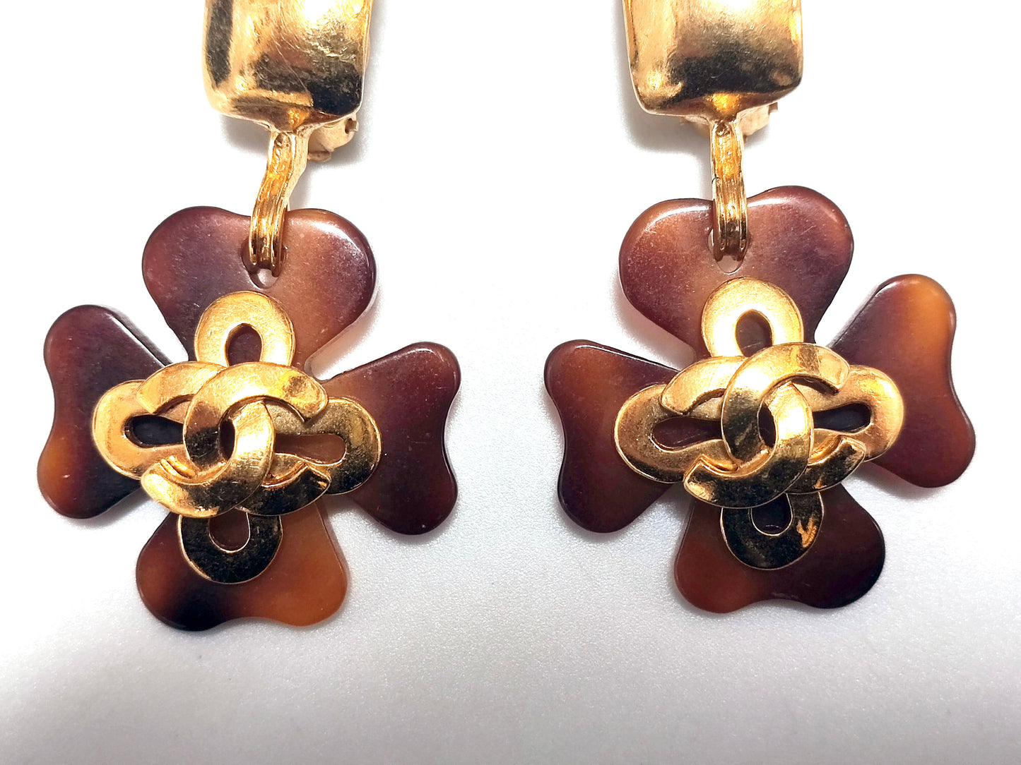 CHANEL Coco Mark Tortoiseshell Swing 95P Earrings