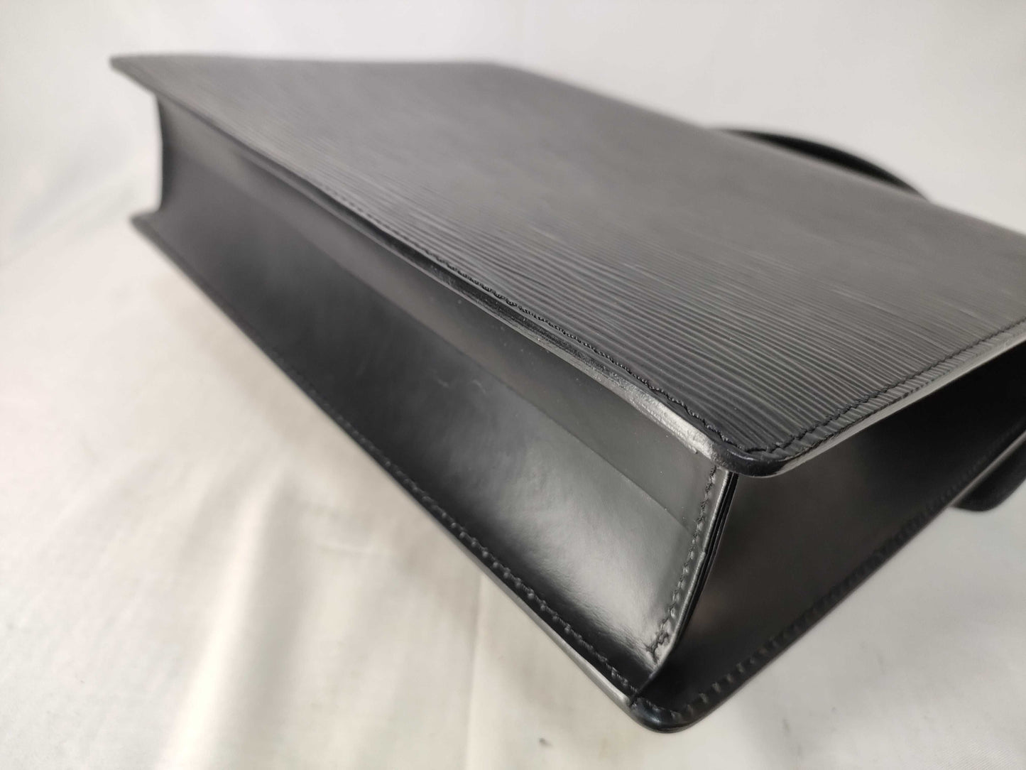 LOUIS VUITTON Epi Monceau 2-Way Handbag with Stitching