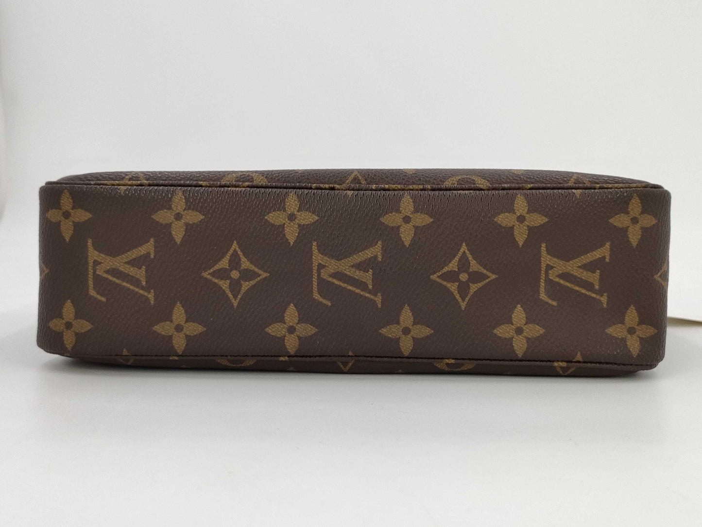 LOUIS VUITTON Monogram True Toilet 23 Pouch