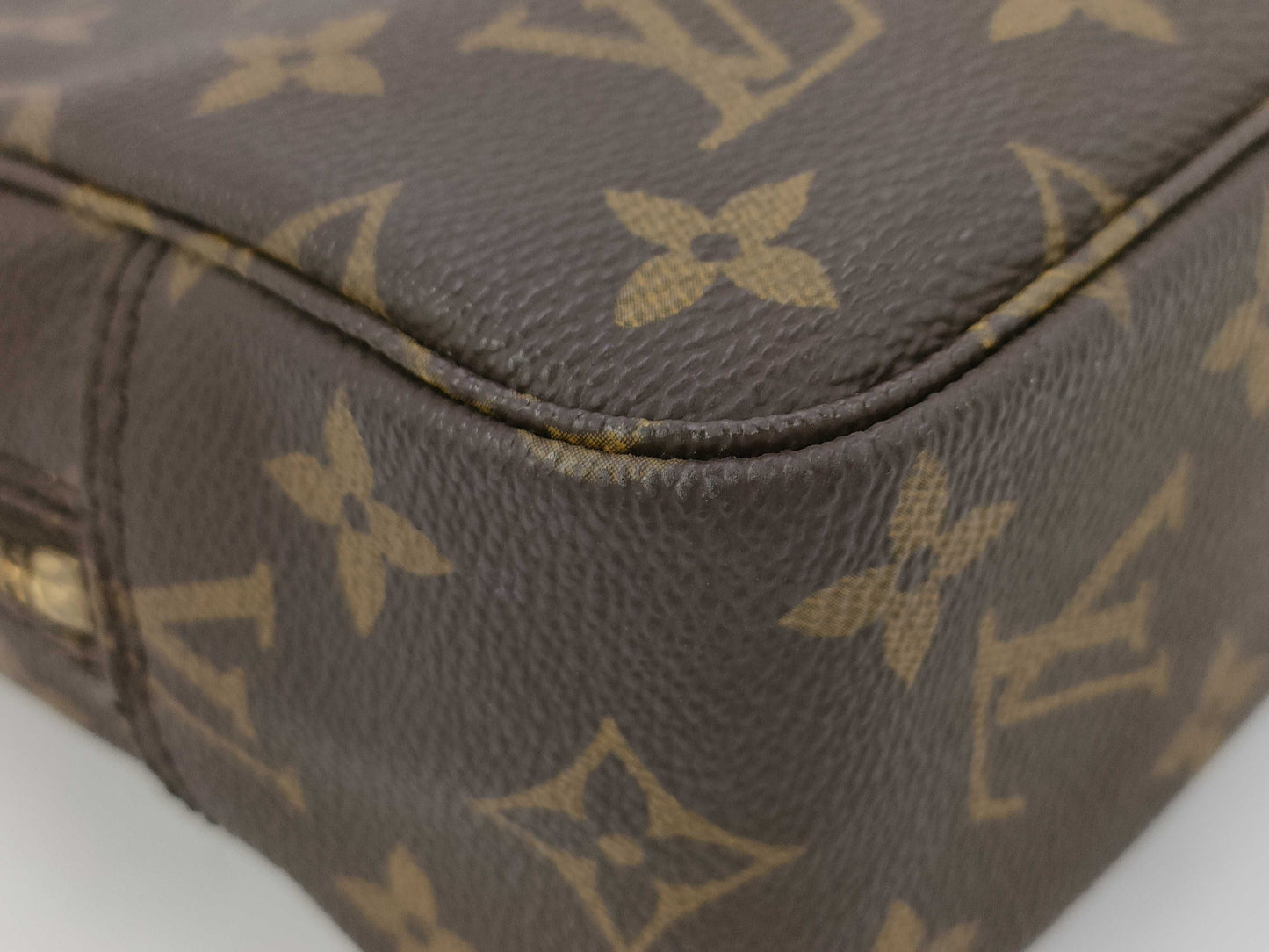 LOUIS VUITTON Monogram True Toilet 23 Pouch