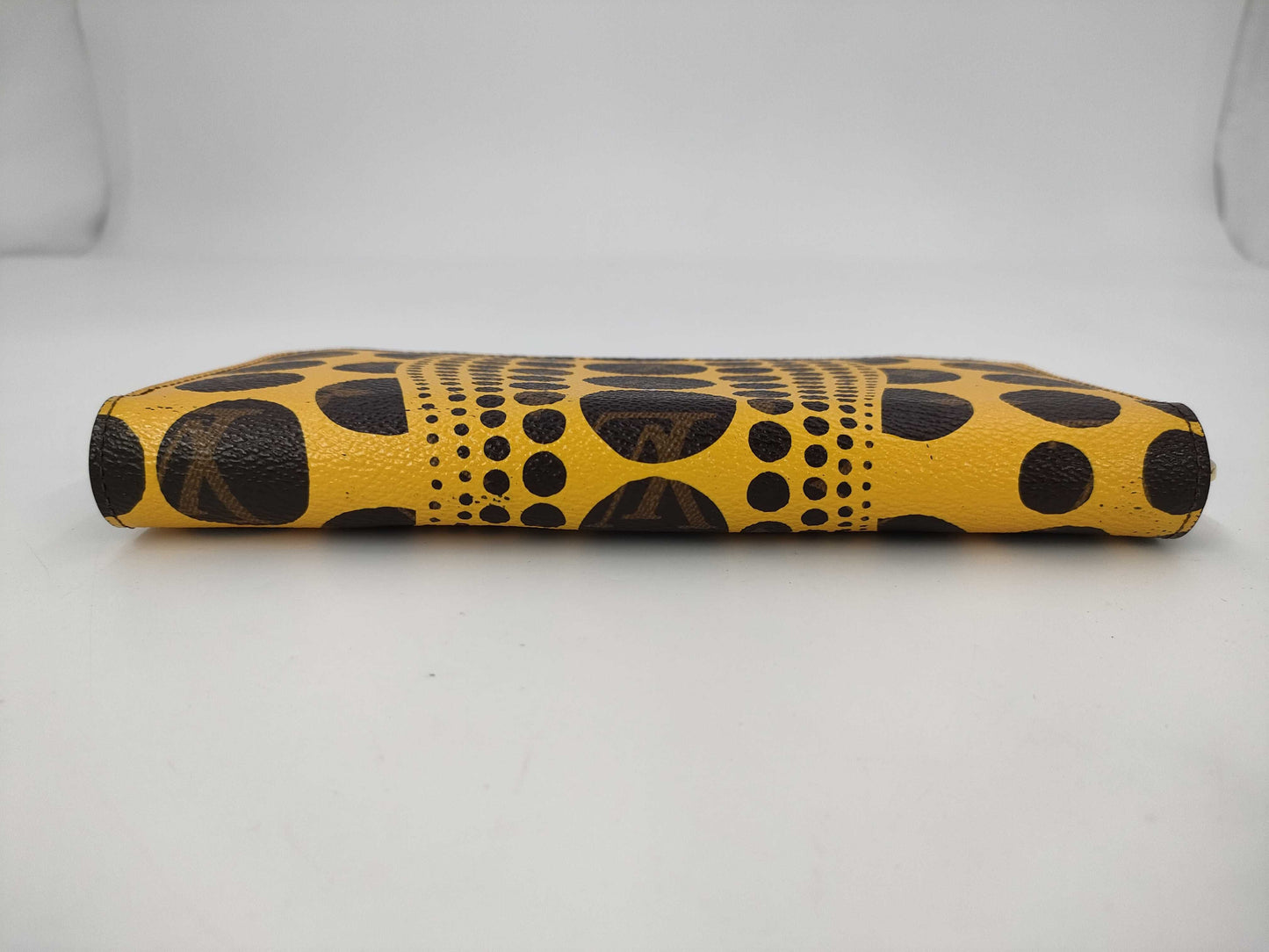 LOUIS VUITTON Pumpkin Dot Zippy Wallet