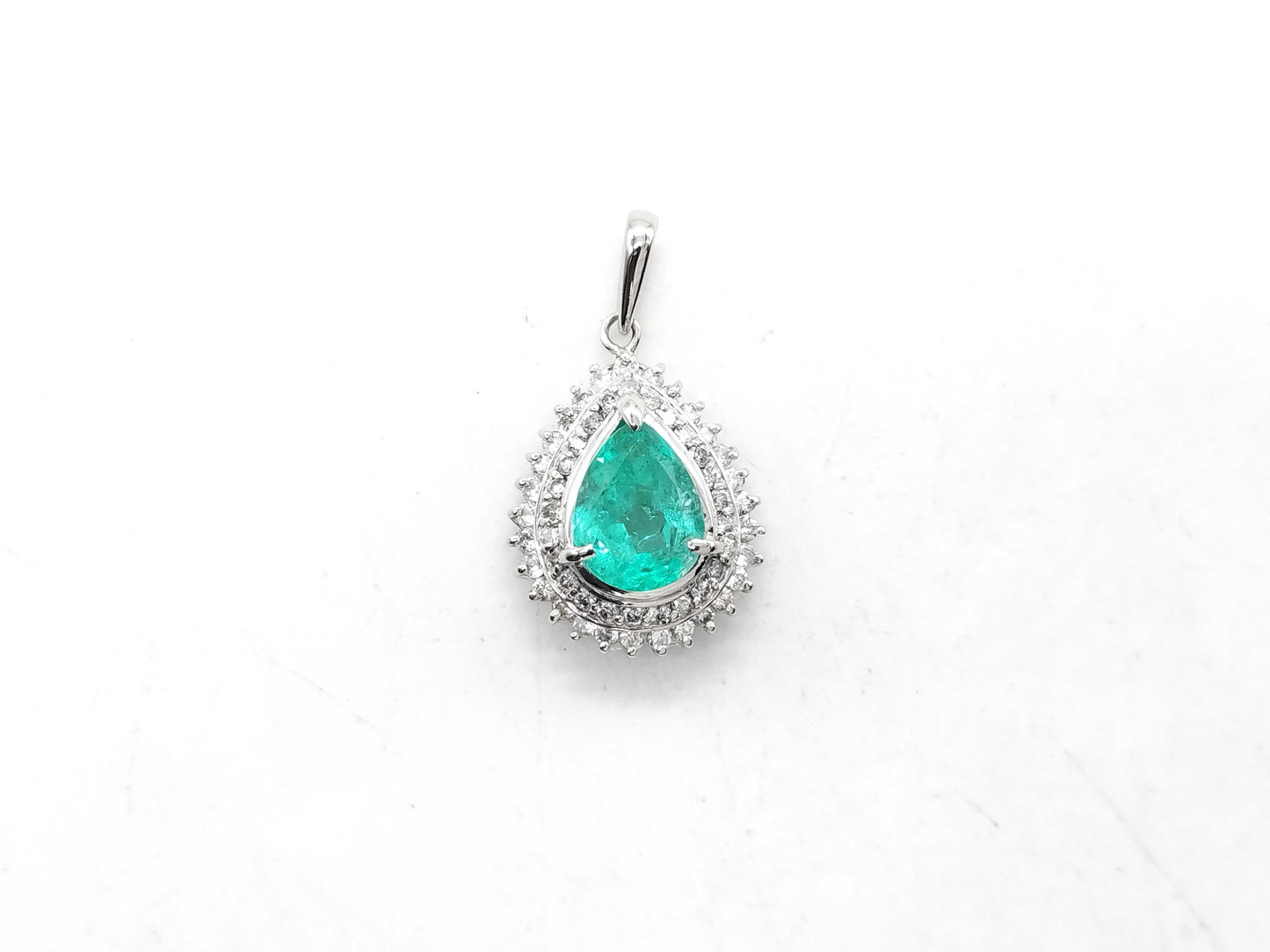 E2.08ct D0.67ct PT900 6.5g Pendant Top