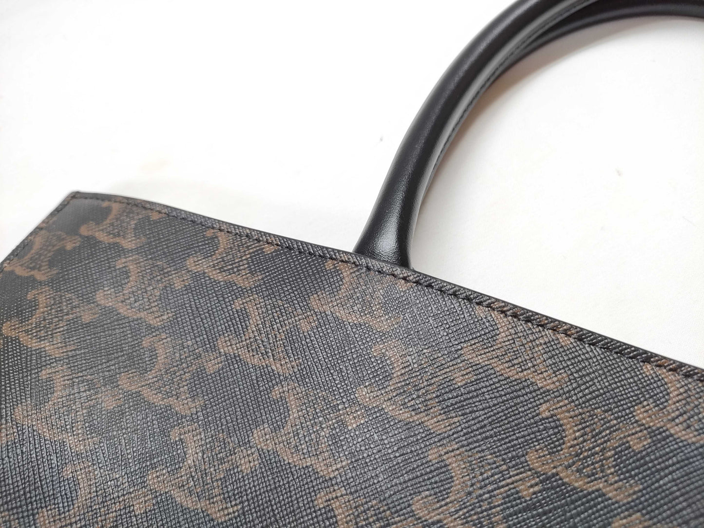 CELINE Vertical Cabas Triomphe Handbag