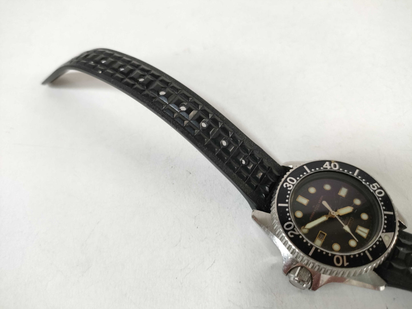 SEIKO 2625-0010 9D0401 Quartz Black Dial Unoperated Men's Watch