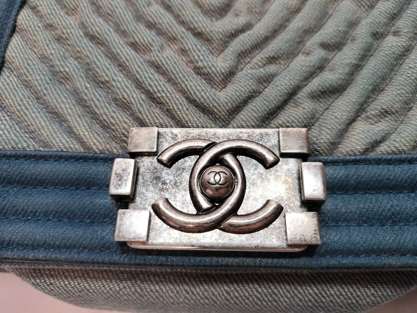 CHANEL Boy Chanel Chevron Denim Shoulder Bag 20862150