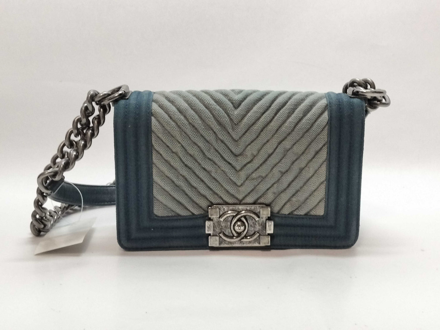 CHANEL Boy Chanel Chevron Denim Shoulder Bag 20862150