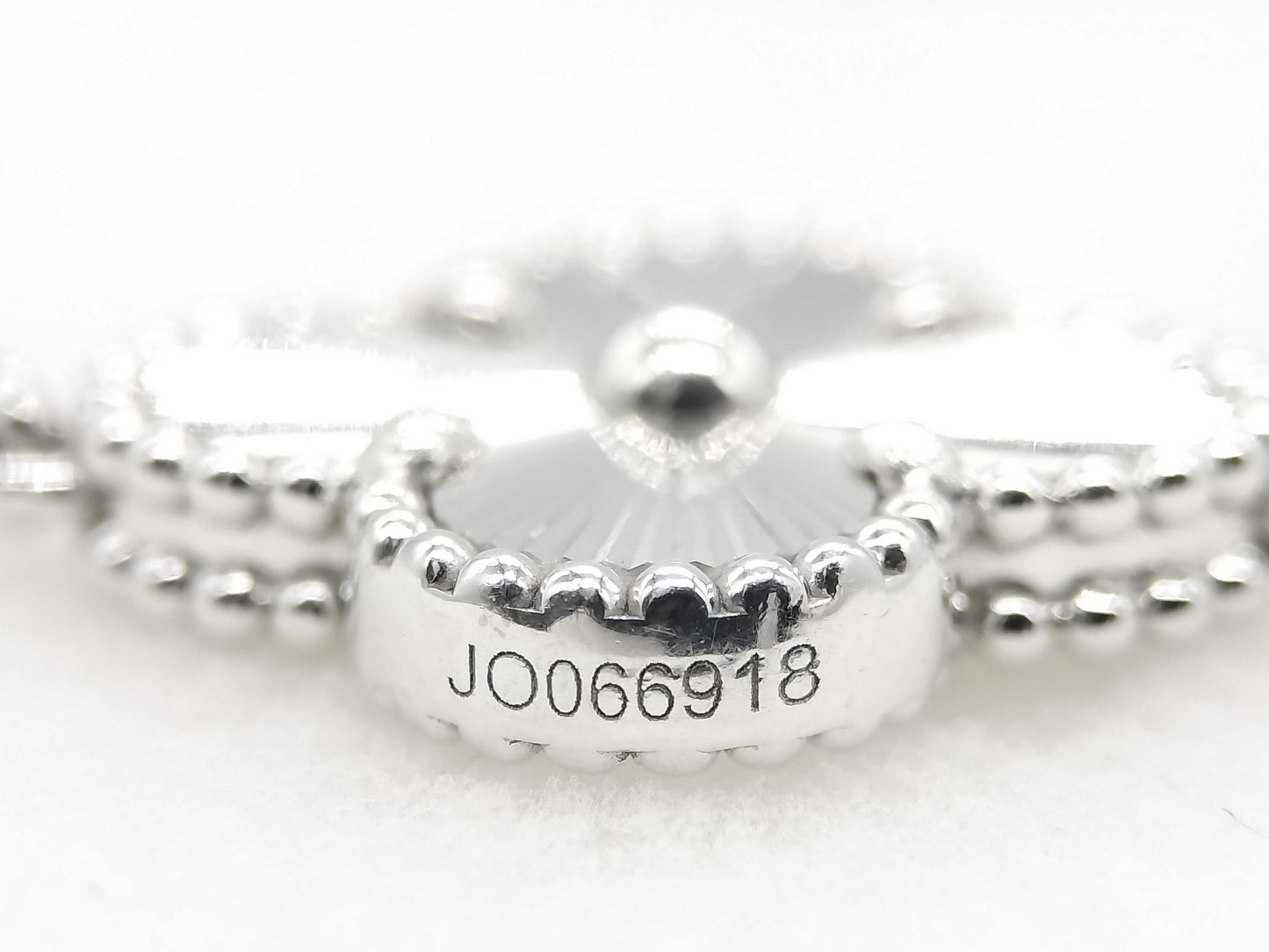 Van Cleef & Arpels Vintage Alhambra Guilloched 5-Piece Bracelet in Au750, 19.5g