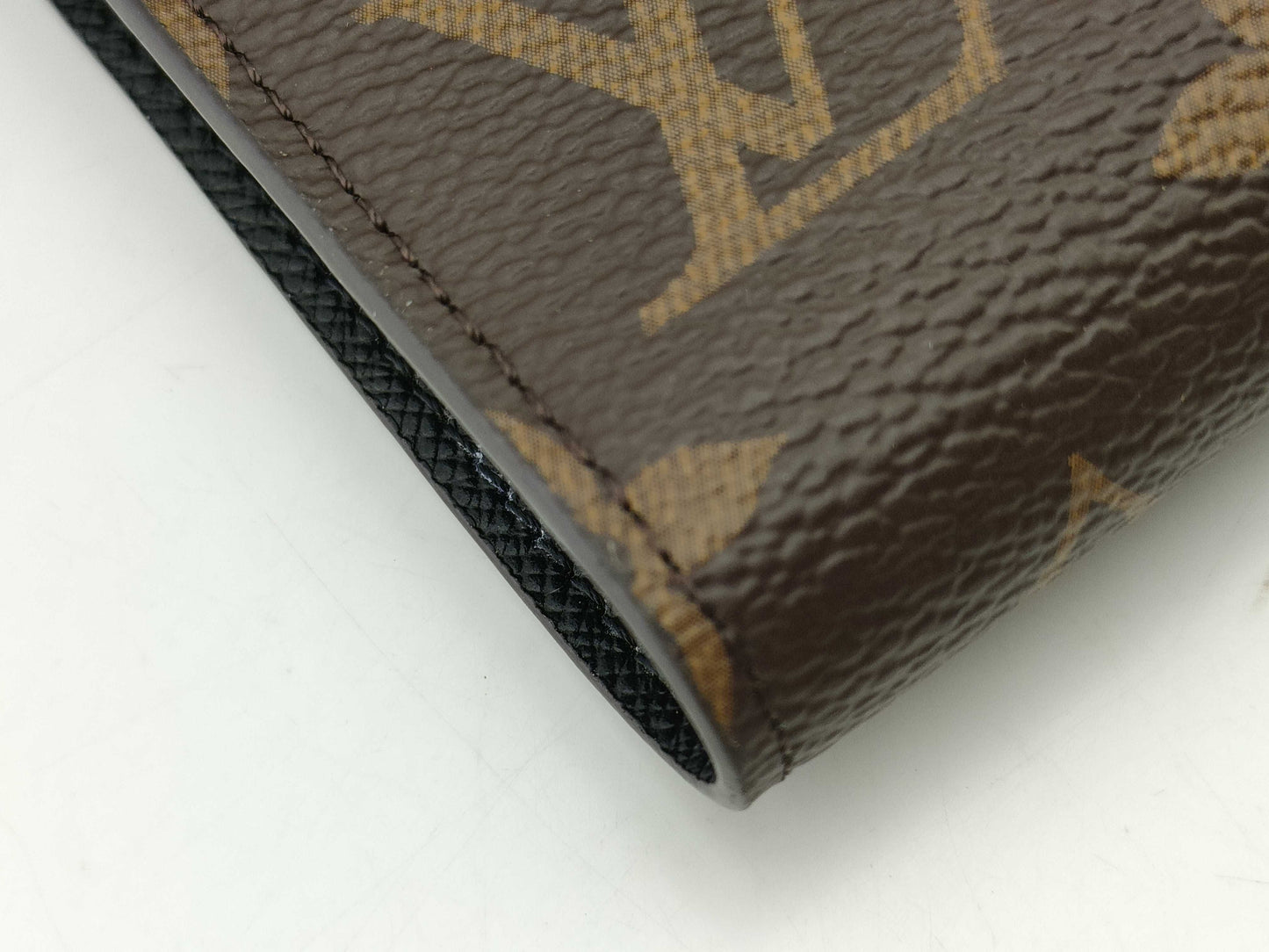 LOUIS VUITTON Monogram Reverse Victorine M81577 Wallet