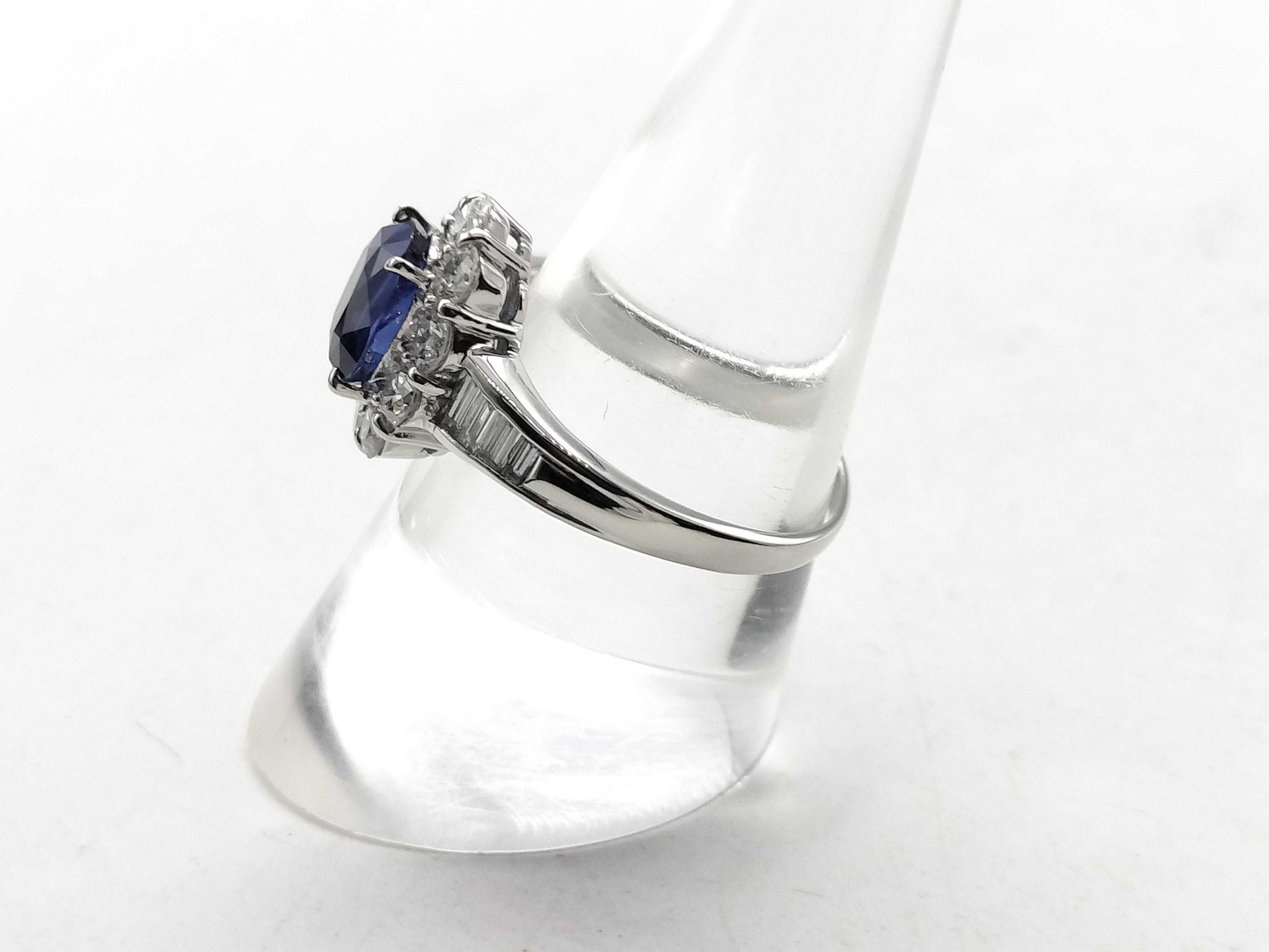 S2.461ct D1.32ct PT900 6.7g Ring