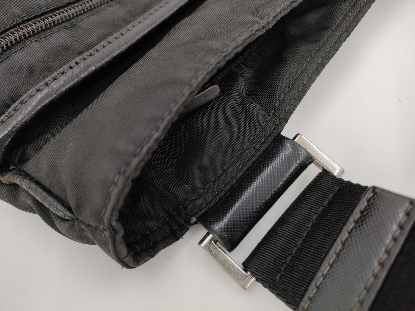 HERMES Nylon 31 Ostrich x Rouge □G G Hardware Shoulder Bag