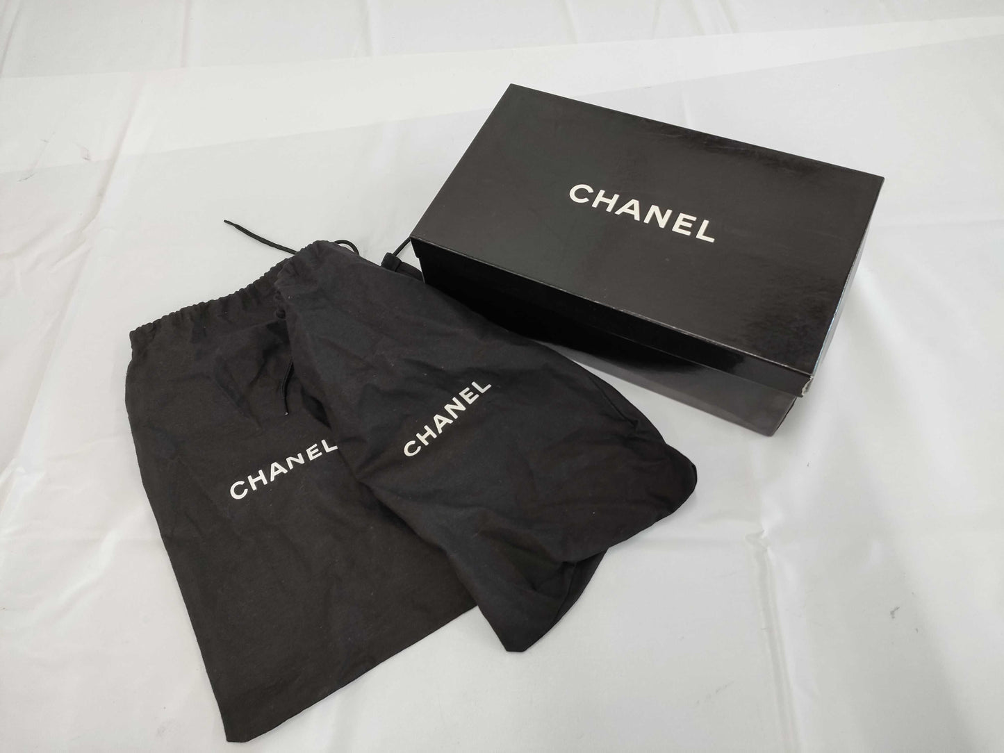 CHANEL size 36.5 pumps