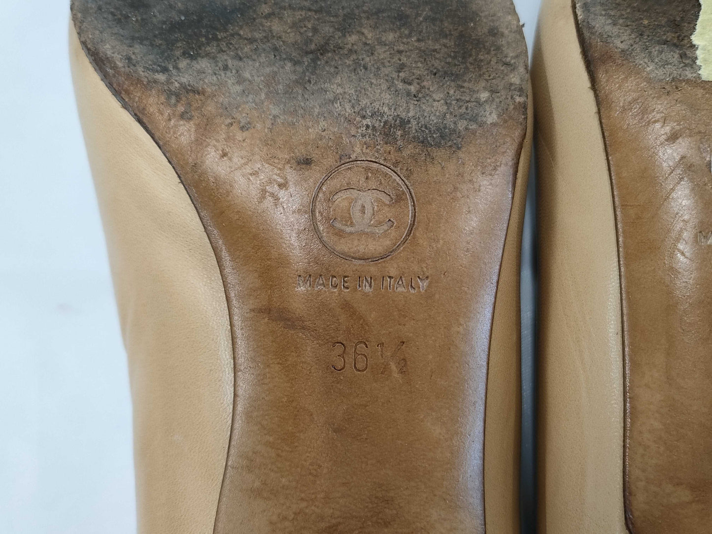 CHANEL size 36.5 pumps