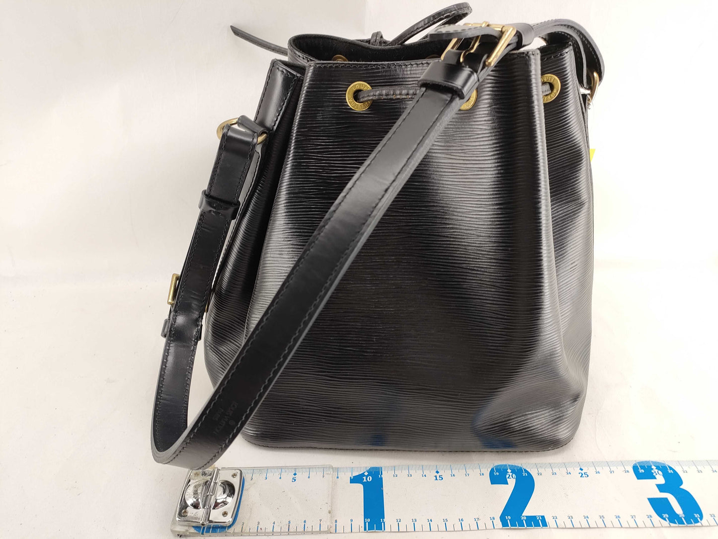 LOUIS VUITTON Epi Petit Noe Black Shoulder Bag