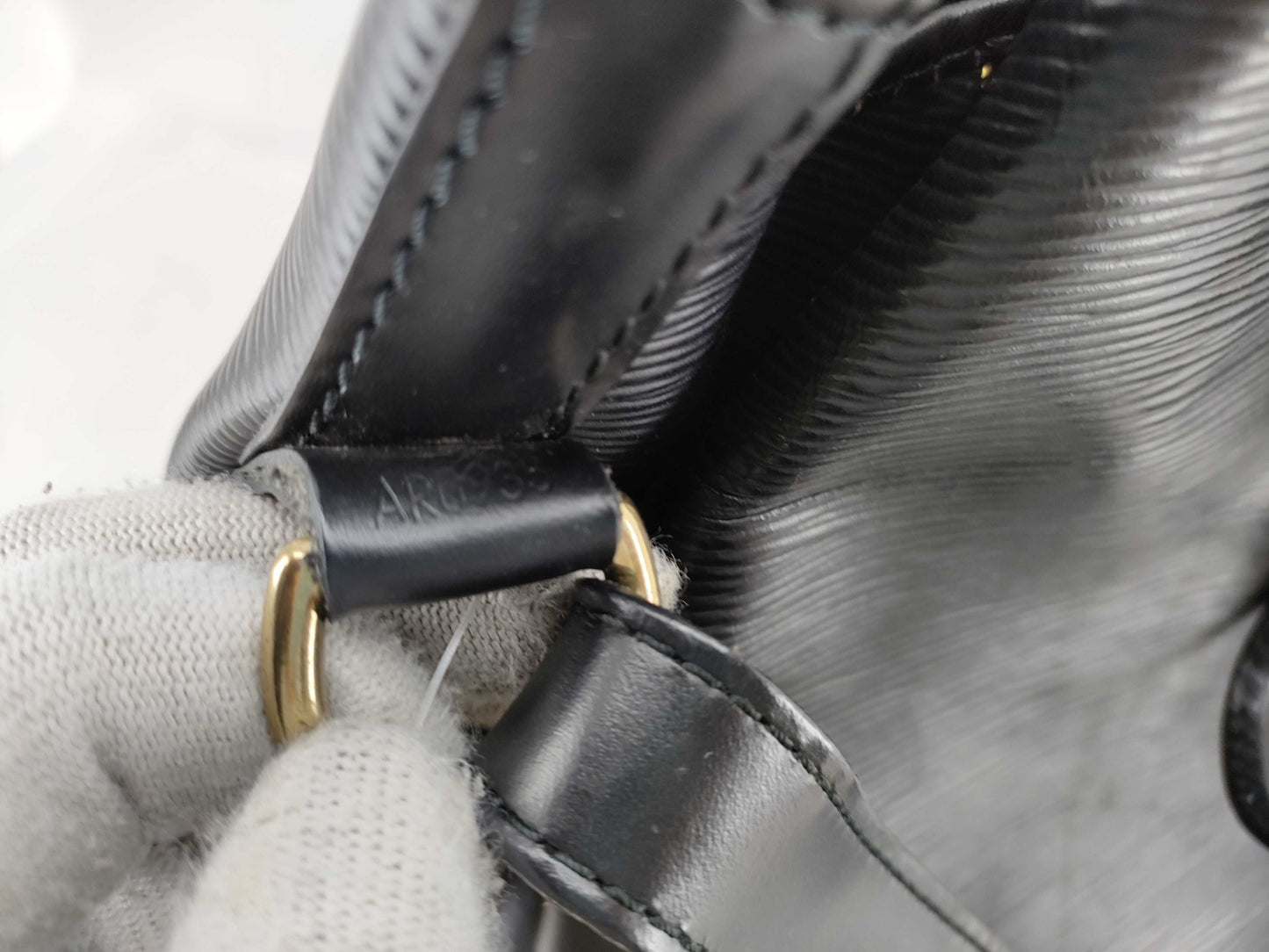 LOUIS VUITTON Epi Petit Noe Black Shoulder Bag
