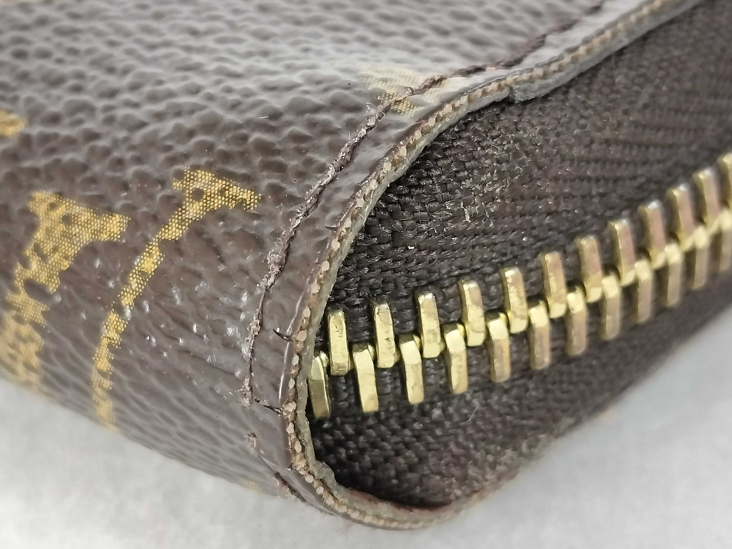 LOUIS VUITTON Monogram Zippy Wallet Monogram Wallet