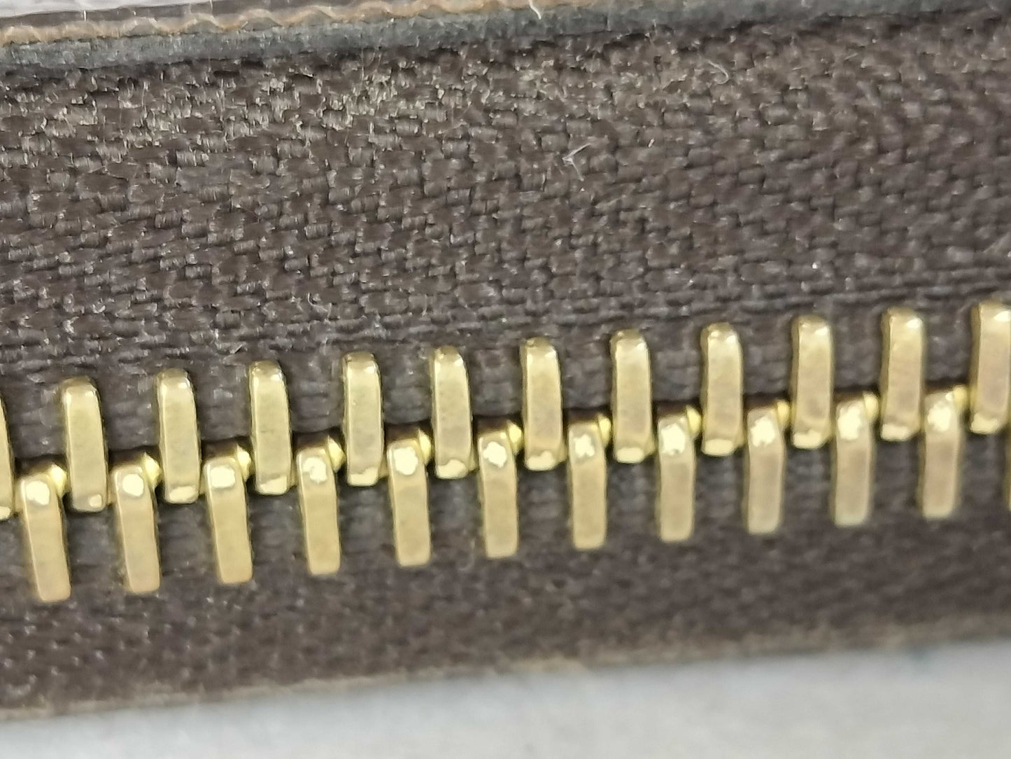 LOUIS VUITTON Monogram Zippy Wallet Monogram Wallet