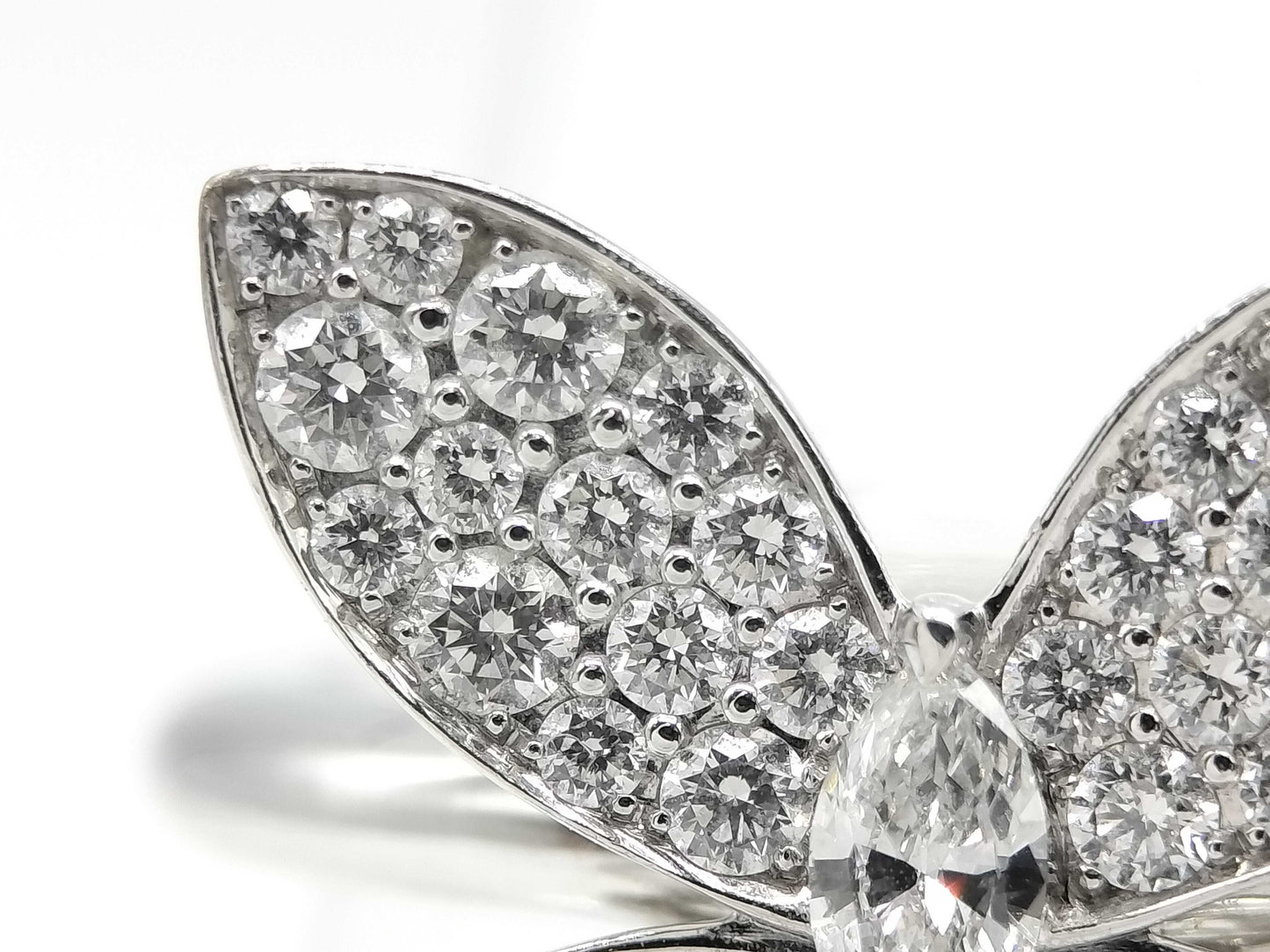 GRAFF Butterfly Pavé Diamond WG Au750 4.6g Ring