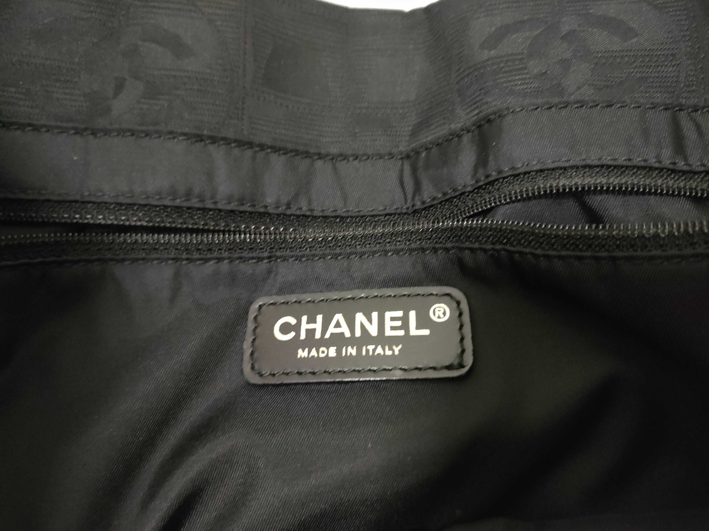 CHANEL Old Travel Line Neutra MM Tote Bag