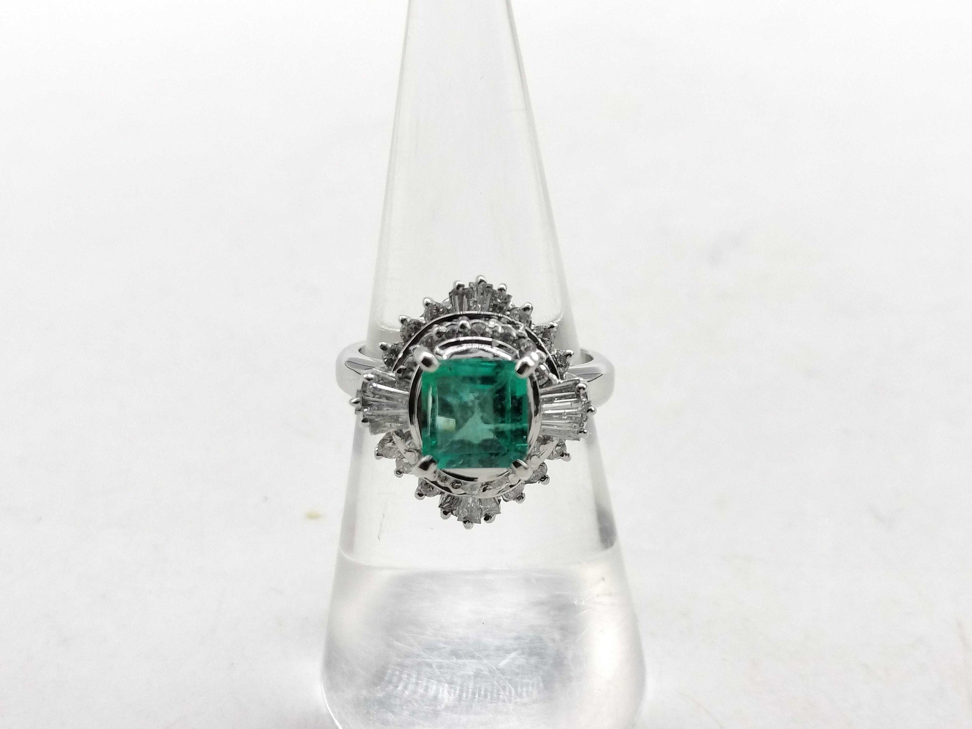 E1.15ct D0.85ct PT900 11.7g Ring