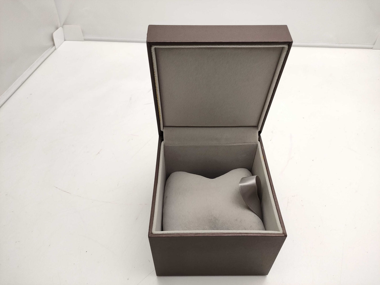 GUCCI G Watch 102 Women's Watch