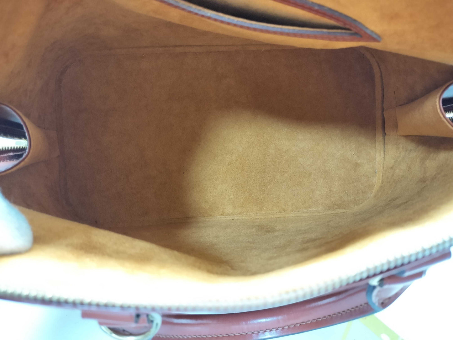 LOUIS VUITTON M5280M Epi Alma Handbag Handbag