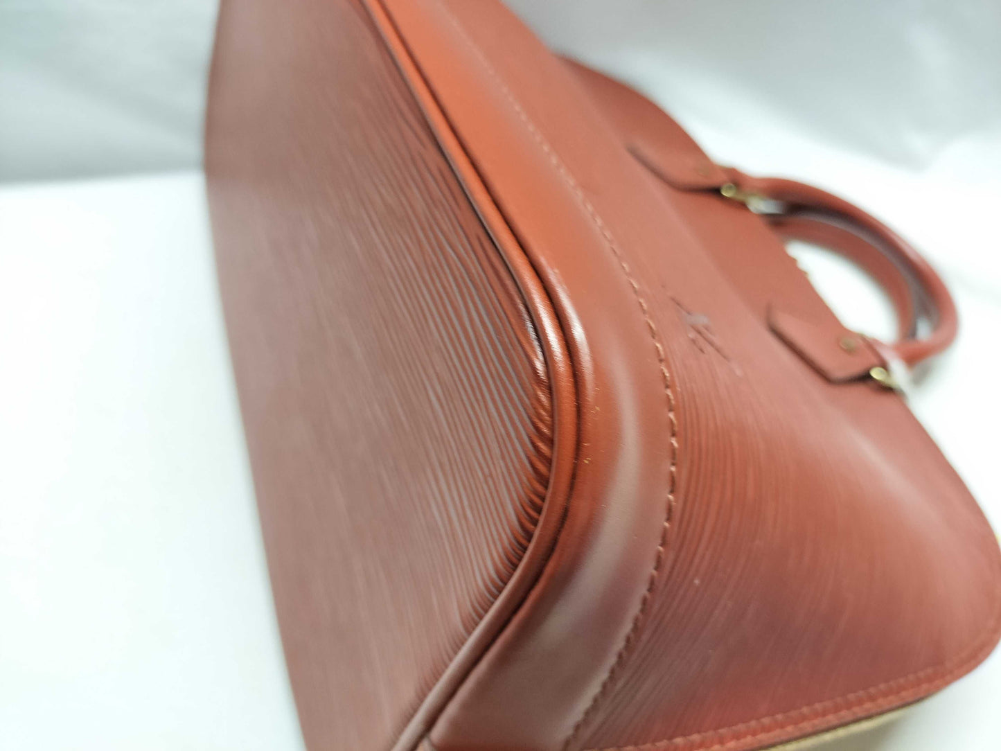 LOUIS VUITTON M5280M Epi Alma Handbag Handbag