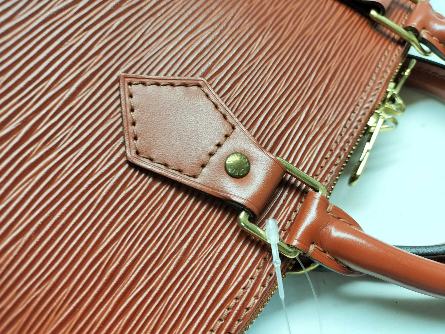 LOUIS VUITTON M5280M Epi Alma Handbag Handbag