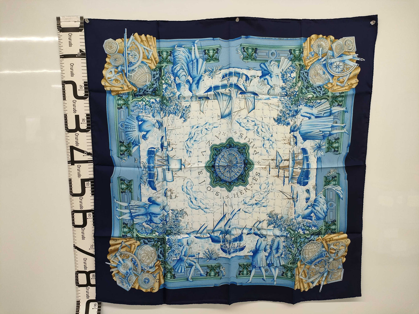 HERMES Carre AZVLEJOS Scarf