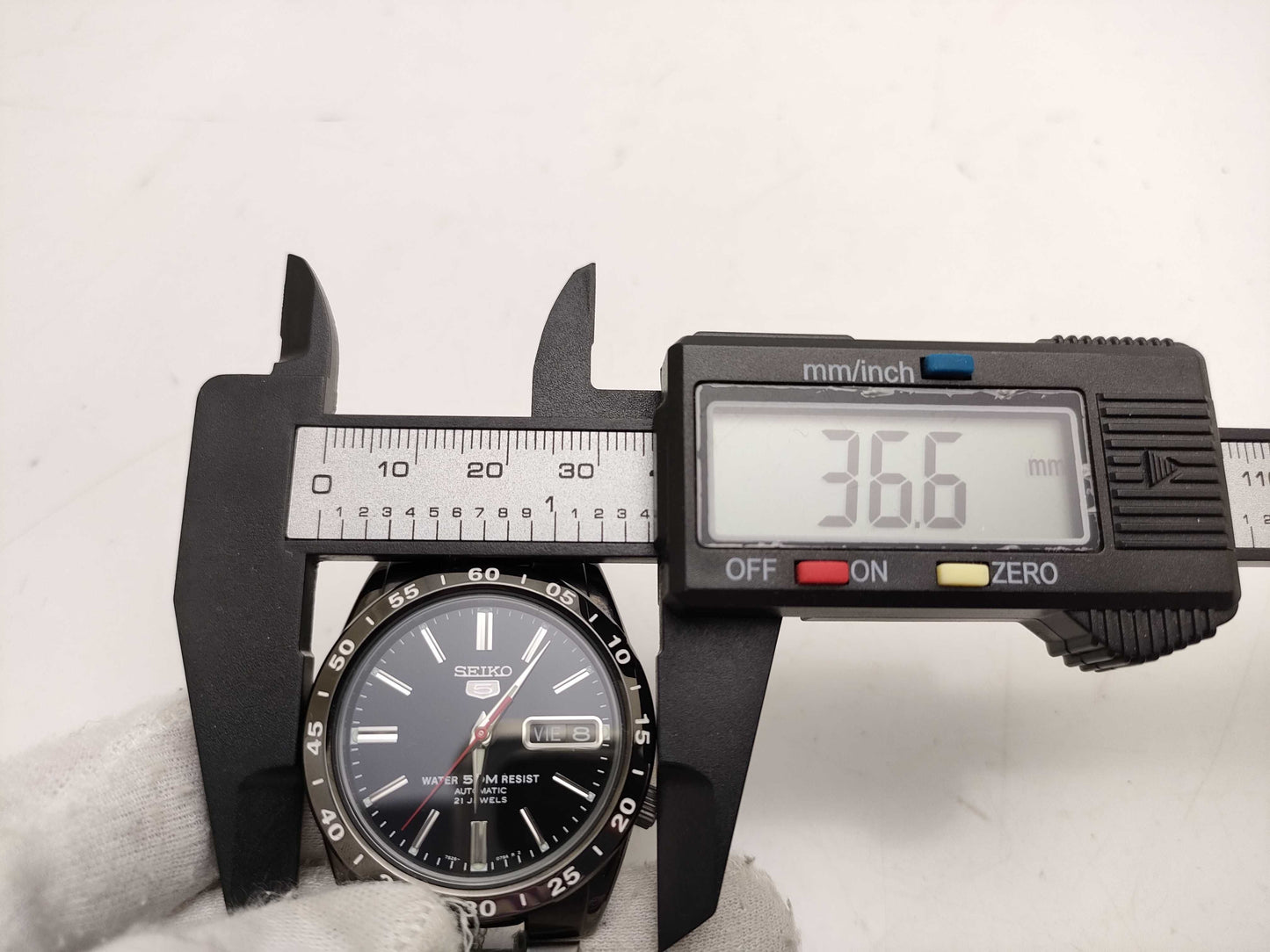 Seiko 5 7S26-02T0 Men's Watch with Box