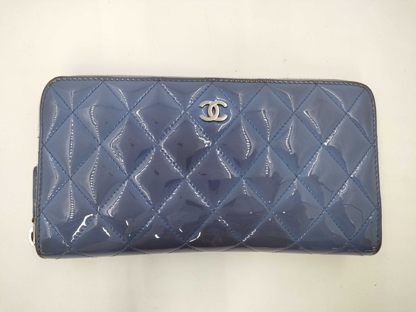 CHANEL Round Wallet 22 Series Wallet