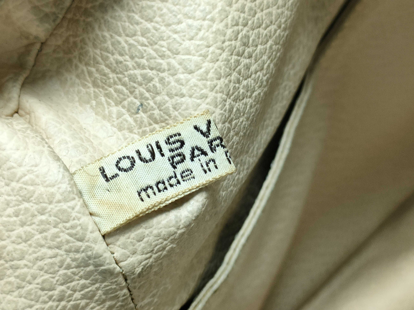LOUIS VUITTON Monogram True Toilet 28 Pouch