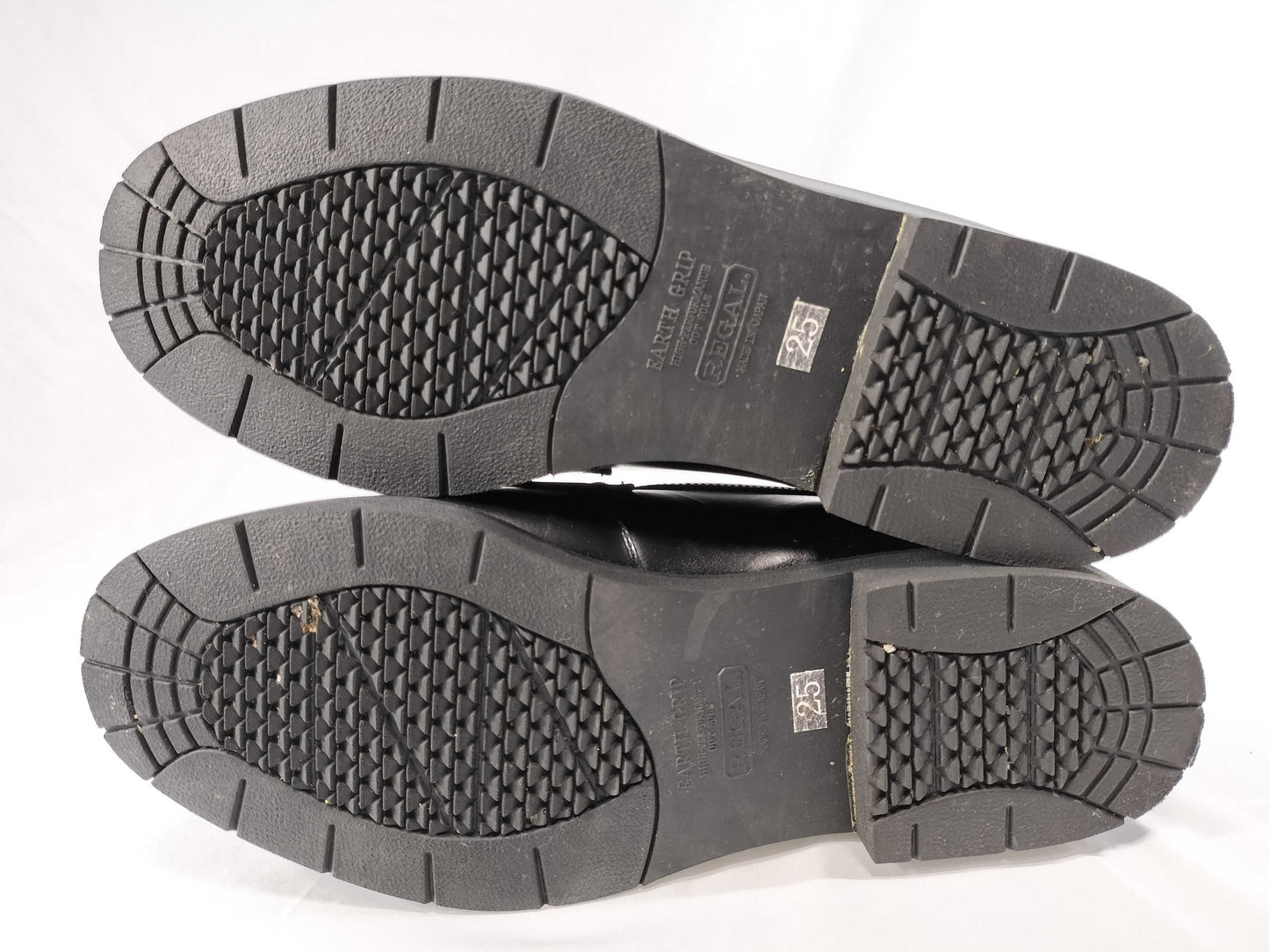 REGAL Fringe Loafers