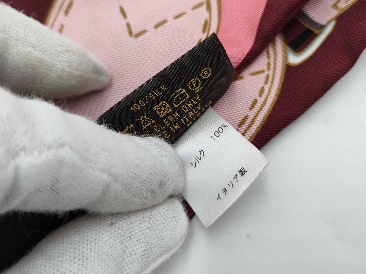 LOUIS VUITTON Bandeau Handle Me Bordeaux x Pink Scarf