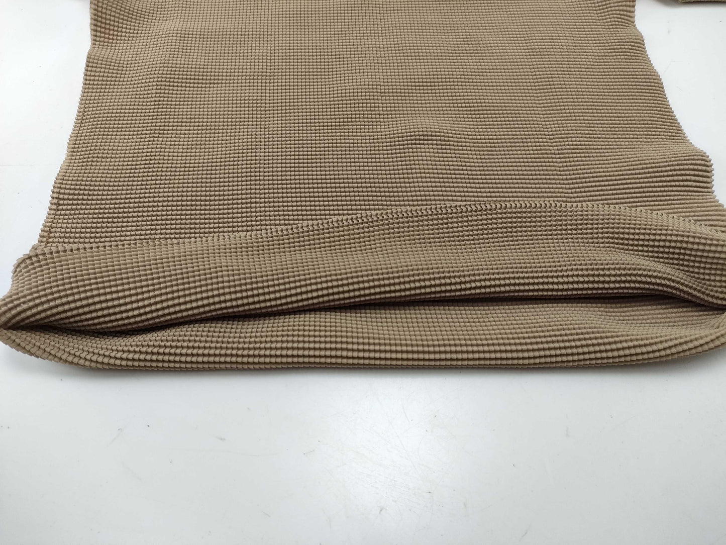 ISSEY MIYAKE ME Tops Brown Solid Tops