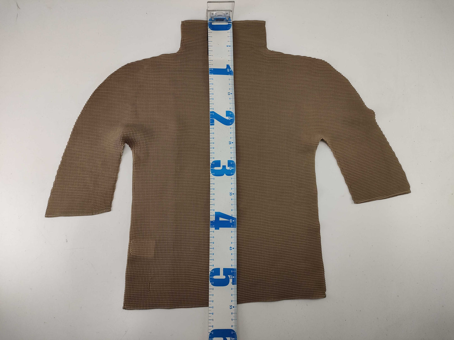 ISSEY MIYAKE ME Tops Brown Solid Tops