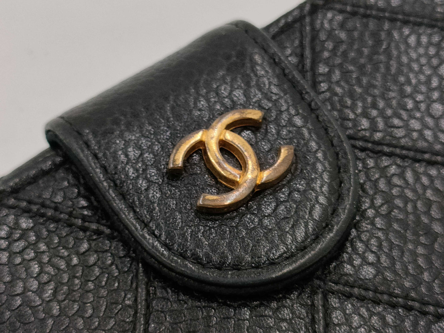 CHANEL Caviar Skin Coco Hardware Compact Wallet