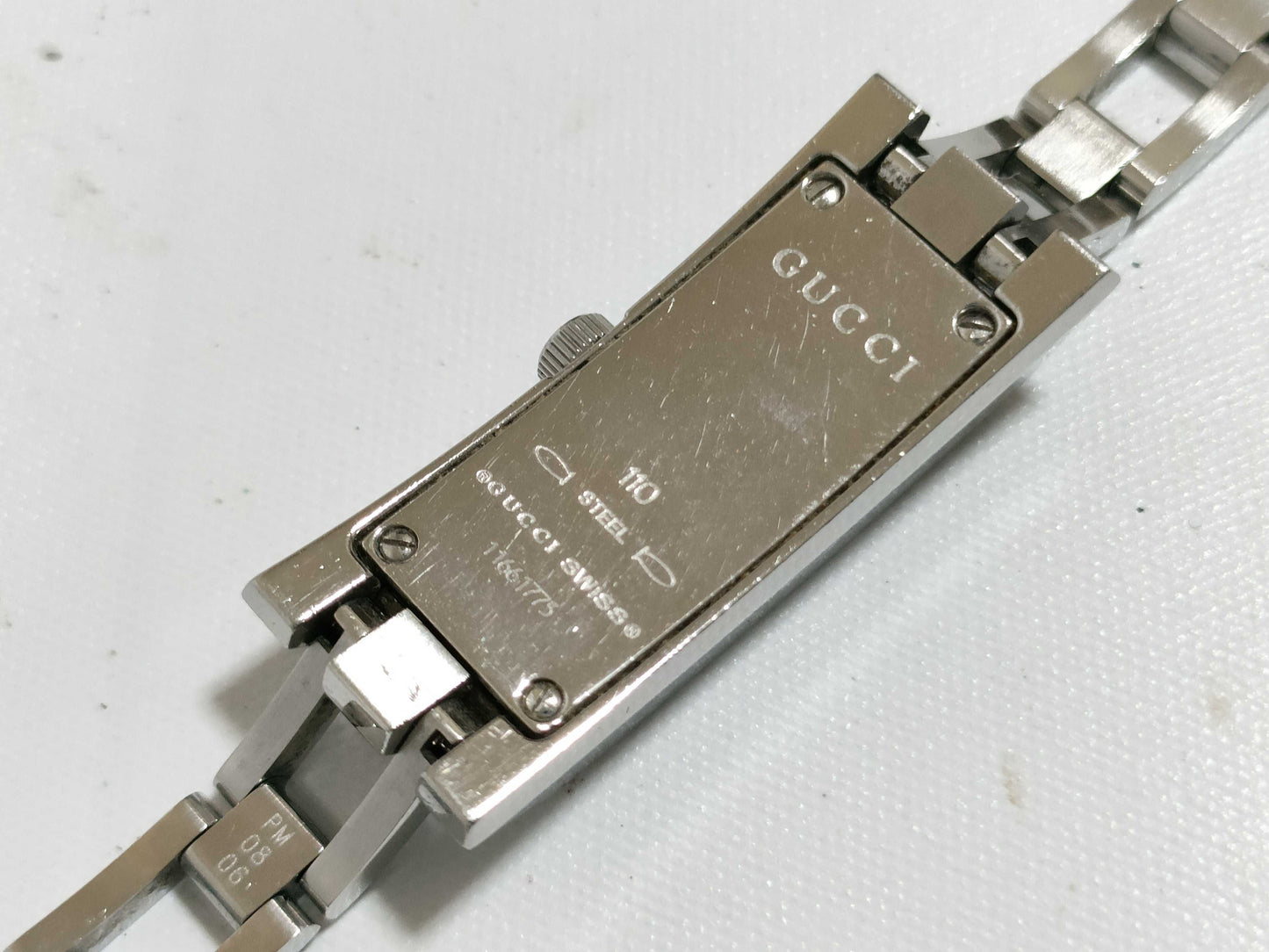 GUCCI 110 White Dial 3PD Women's Watch