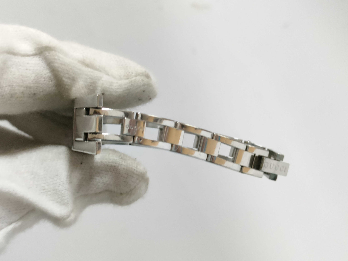 GUCCI 110 White Dial 3PD Women's Watch