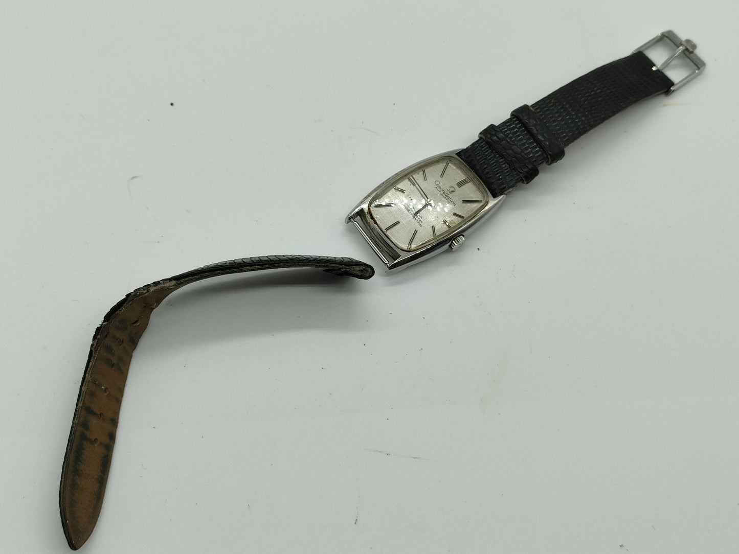 OMEGA Constellation Square Women's Watch with Broken Strap