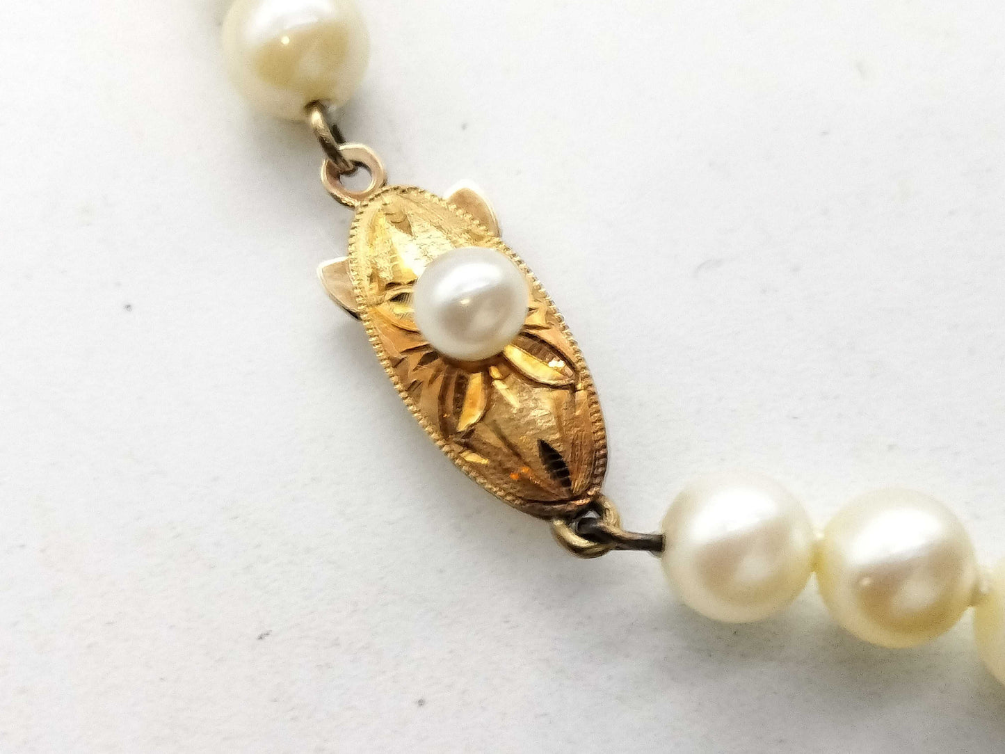 Akoya pearl necklace, diameter approximately 5.3mm-5.9mm, 18K gold, 21.4g