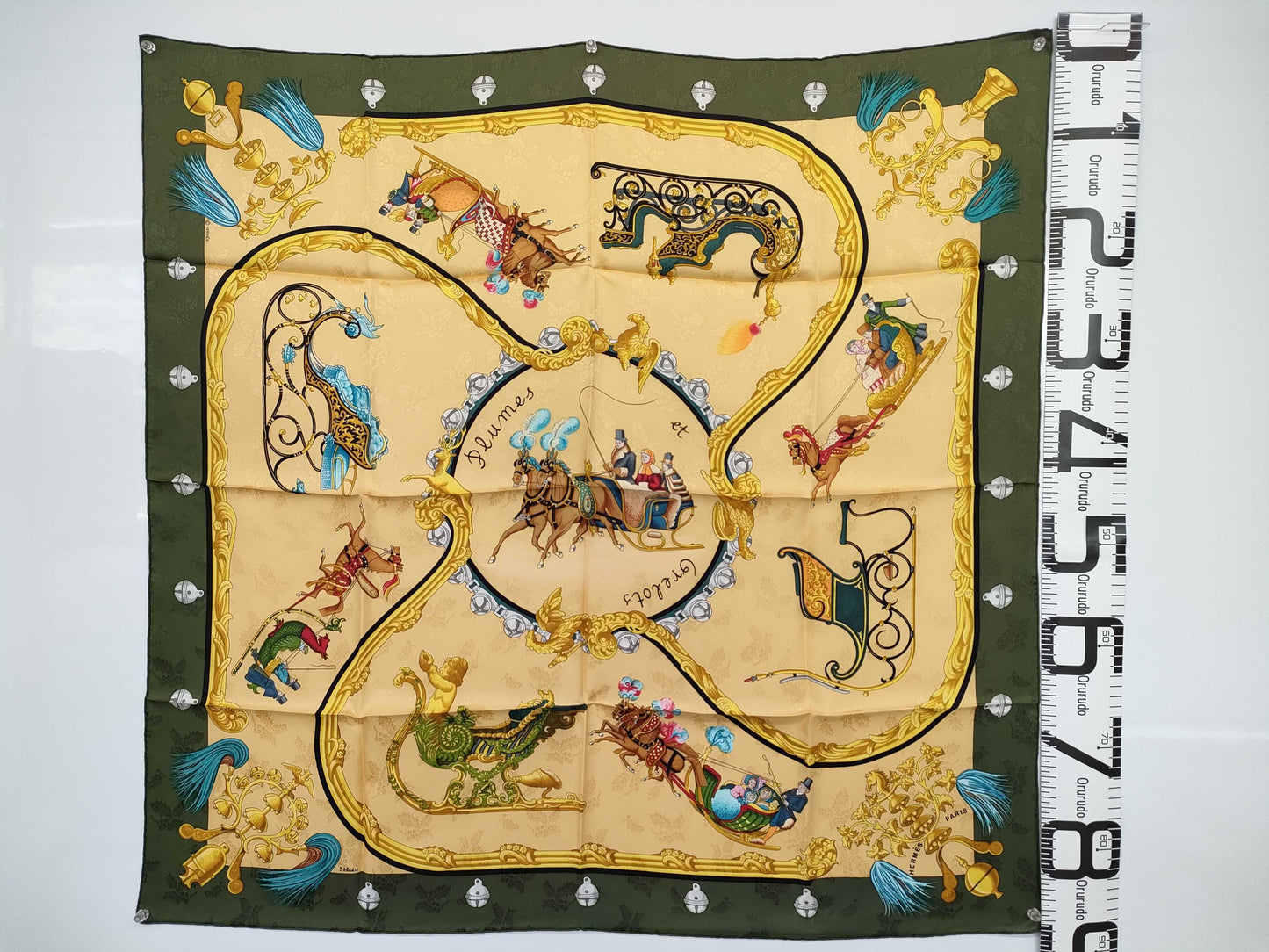 HERMES Carré 90 Plumes and Grelots Feather and Bell Scarf