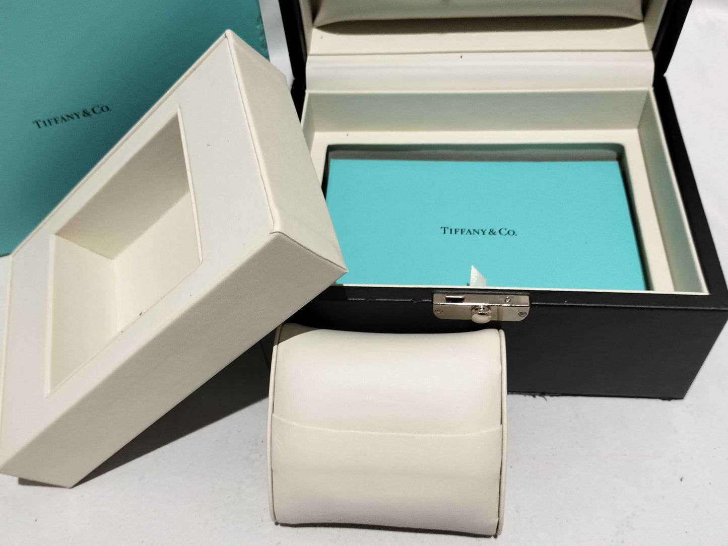 Tiffany & Co. Tiffany/Cartier/Omega etc. with accessories, including empty boxes *4 Other accessories
