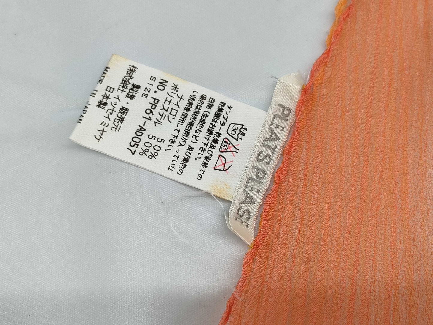 ISSEY MIYAKE Pleated Stole Scarf