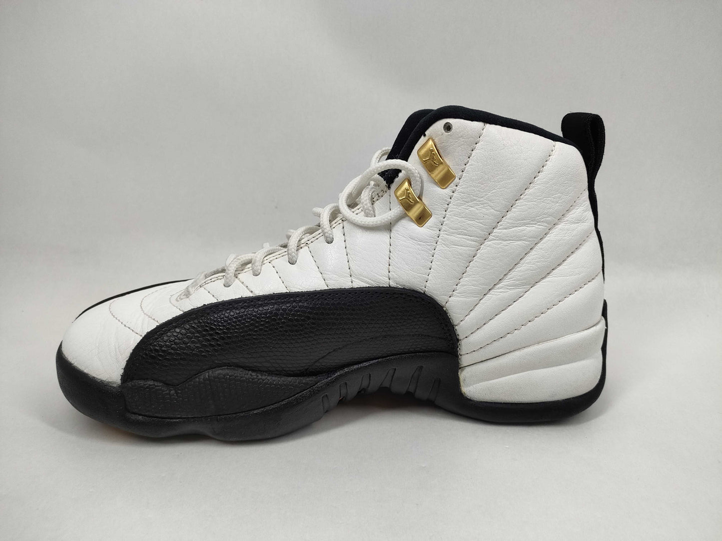 NIKE 130690-101 Air Jordan 12 OG Taxi Sneakers