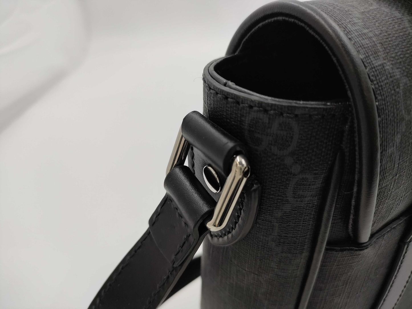 GUCCI Messenger Bag 658542493492 Shoulder Bag